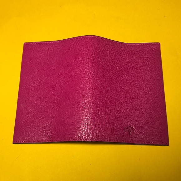 🆕🟠 MULBERRY 🟠 passport cover - Picture 3 of 9